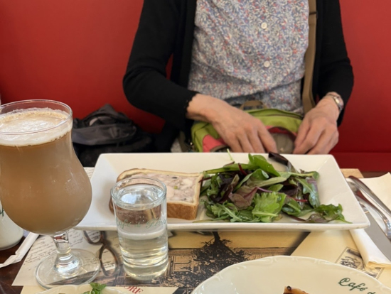 カフェ・ドゥ・フロールでランチ