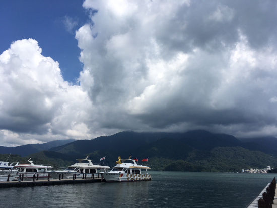 遊覧船の船着場から