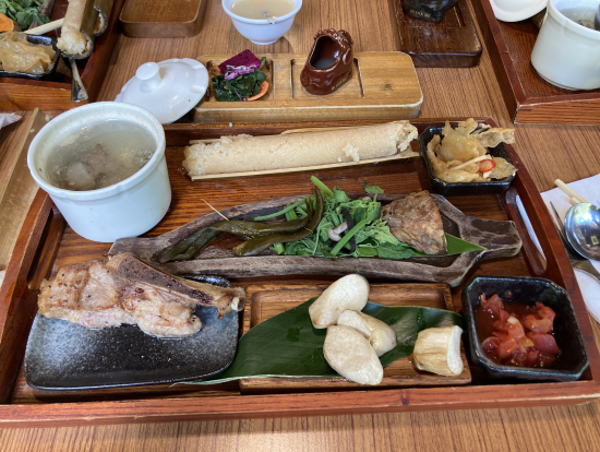 太魯閣族伝統料理