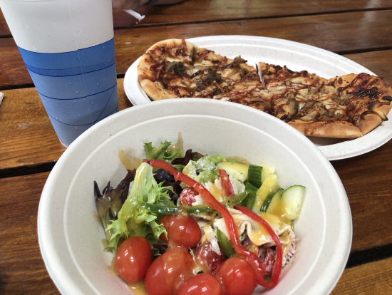 タングルウッドで遅いランチ