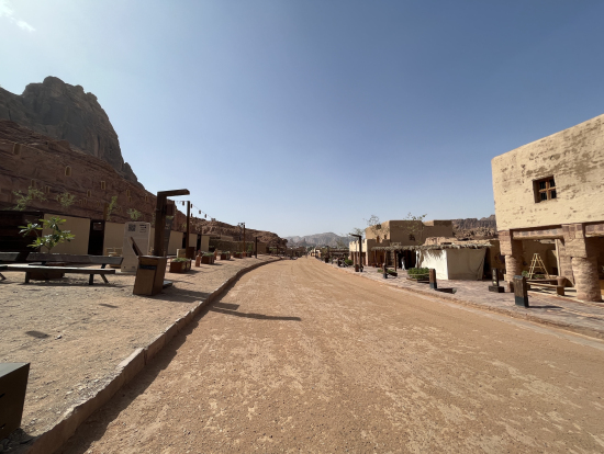 西部劇のような街並みですが、お店はお洒落です