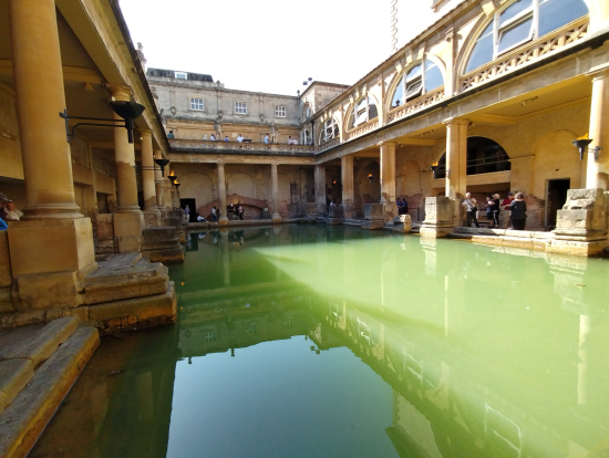 バースのローマ風呂、見ることが多くてびっくりです。