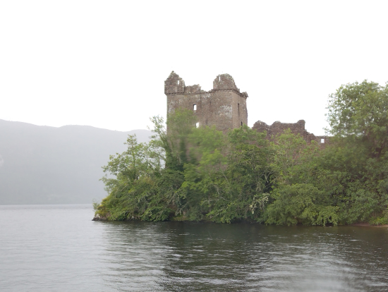 アーカート城を船から