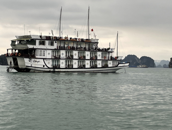 ハロン湾クルーズ船