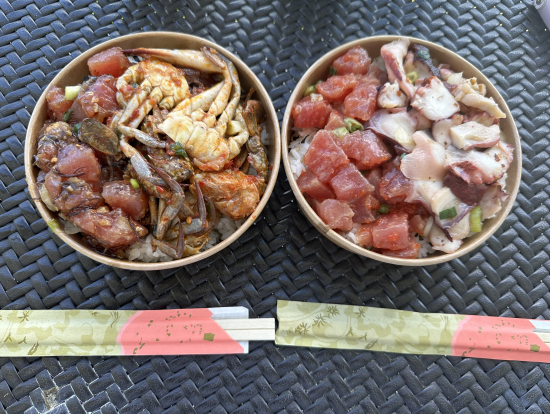 現地スタッフさんお勧めのPoke Bowl