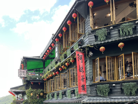 海悦楼茶房から、お店の人が沢山写真を撮ってくれました