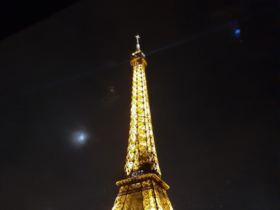 船が移動して、台座あたりのキラキラは見えず、ちょっと惜しい…