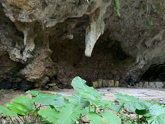 斎場御嶽のイビ(神域)