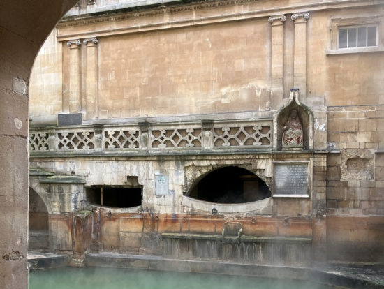 ローマ浴場博物館は無料の日本語の音声ガイド貸し出しあり