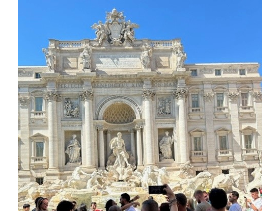 トレビの泉も大混雑