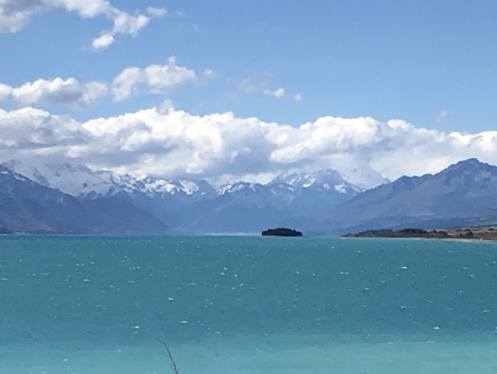素晴らしい青さ!テカポ湖