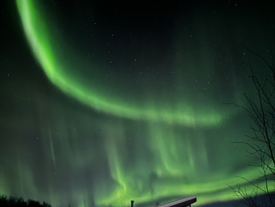 無数の星とオーロラ