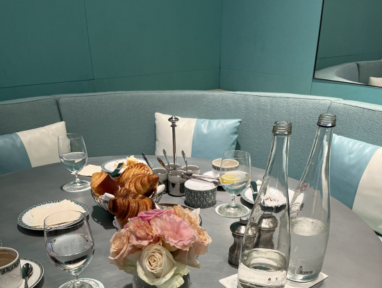 ティファニー一色の店内