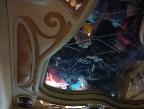 車内はゴージャスです