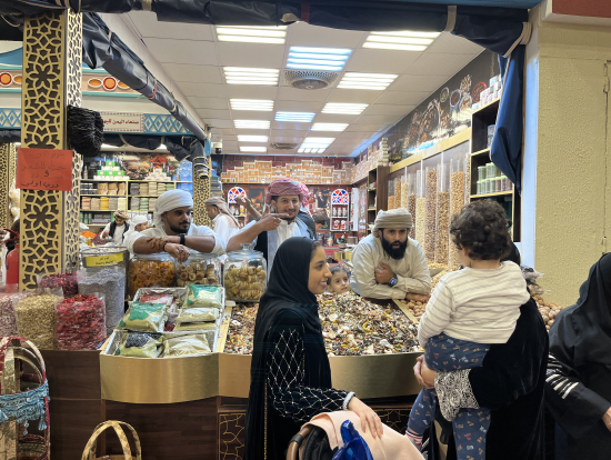 乾物屋さんのスタッフが陽気で面白かったです