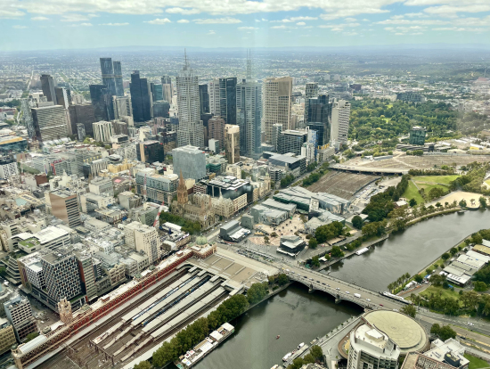 フリンダーズ・ストリート駅から北東のカールトン、フィッツロイ方面