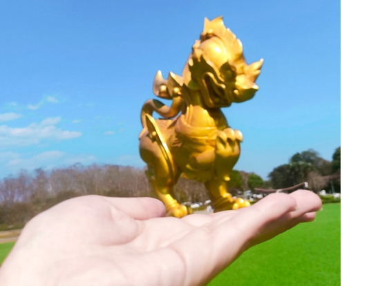 シンハーパークのライオン手のひらに乗せてみた