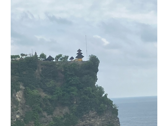 寺院の先端からウルワツ寺院