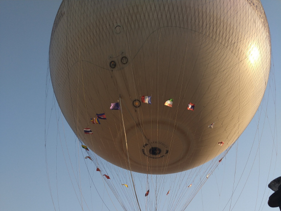 上空の気球を地上から撮影②