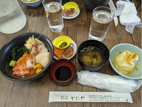 お店のキャパに対して、人数が多すぎでしたね。春節だし・・