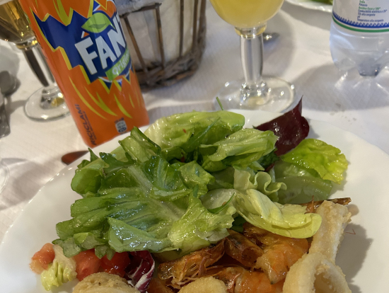 メインはパスタ、これは副菜