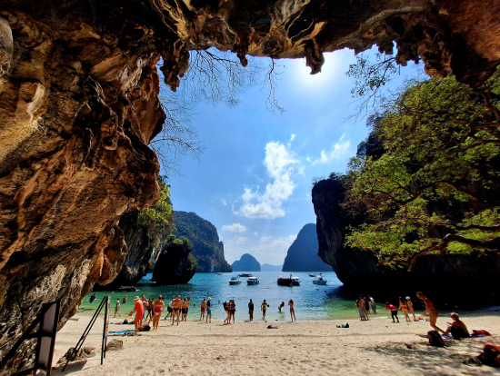 ラディン島に初上陸
