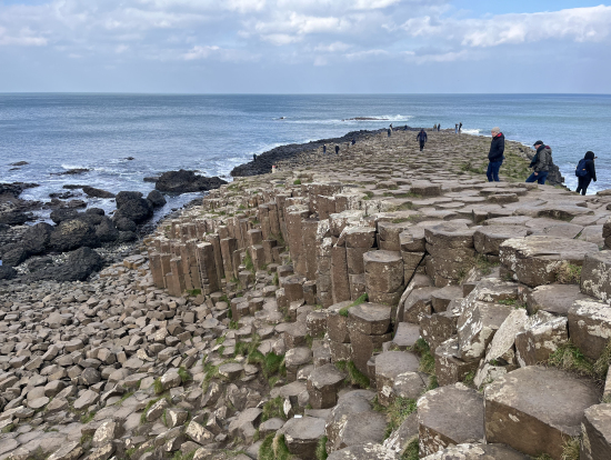 撮影に夢中になると転びそうになります