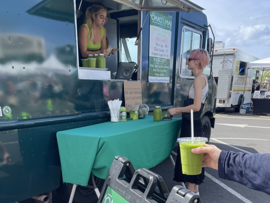 マーケットで多くの人が飲んでいた気になるジュース
