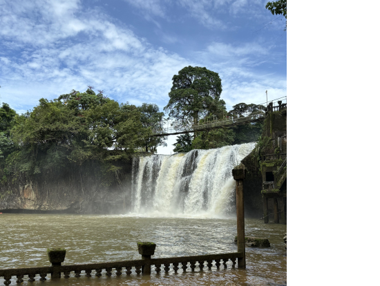 迫力のあるThe Falls