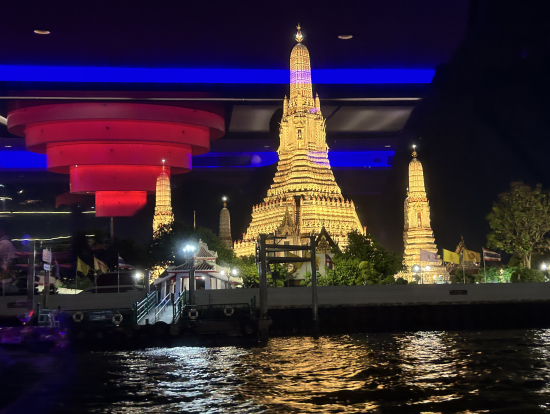 ワットアルン(船内から)