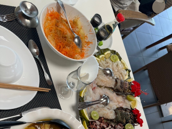 チキンカレーとごはんも出ました