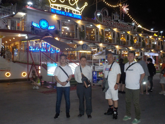 これから乗船です