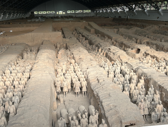 兵馬俑、壮観です。実際に見ると迫力が違います
