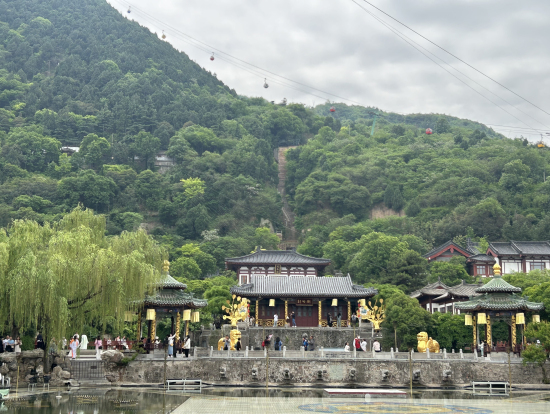 華清池、まさにリゾート地ですね