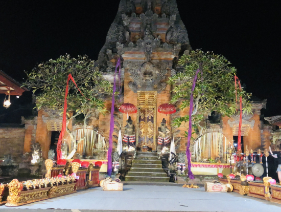 ブリアタン王宮(野外ステージ)