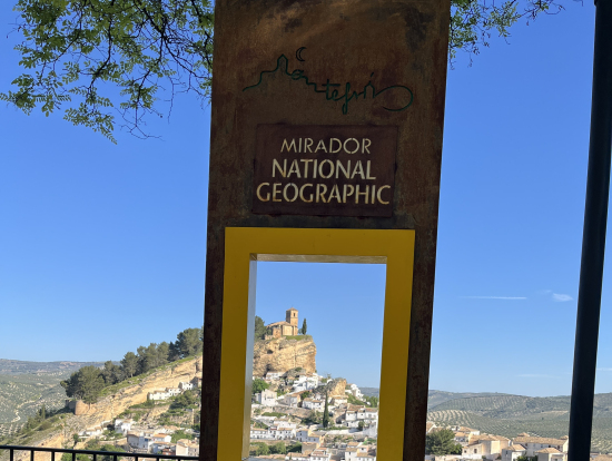 ナショジオのフレームがあった。