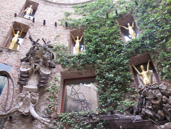 ダリの不思議な世界