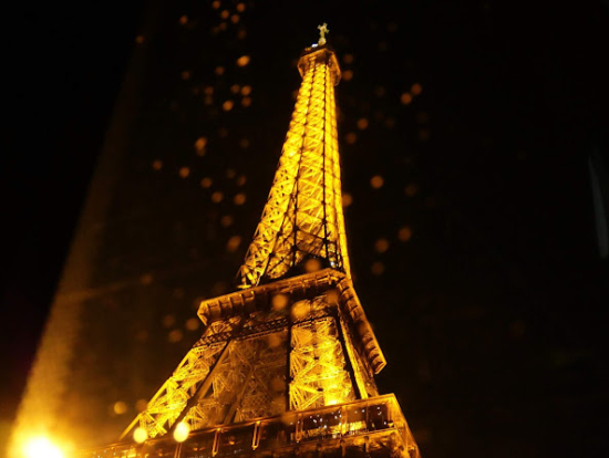 雨がやんでも雨粒が