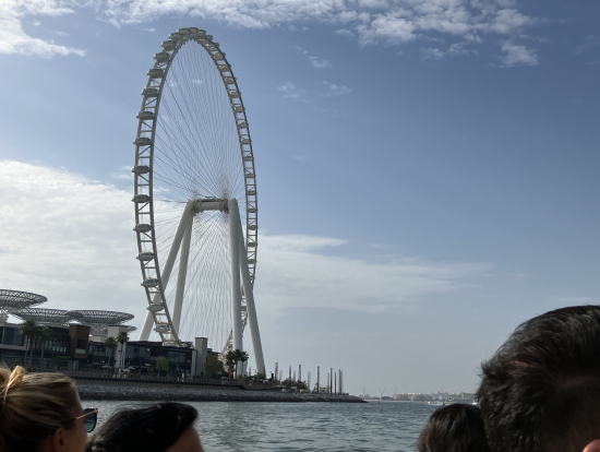 ひとつひとつのスポットを簡単に説明してくれます