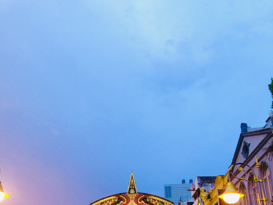 お札の絵と同じ