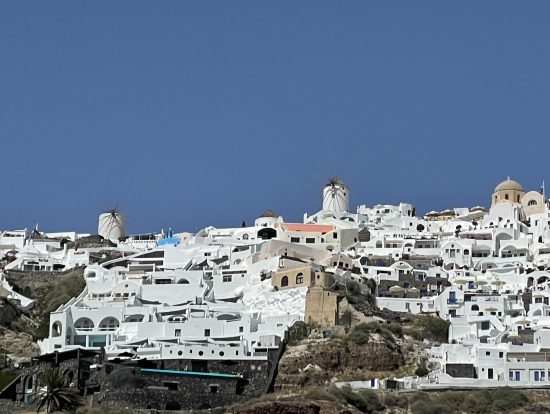 船から見たイオの街