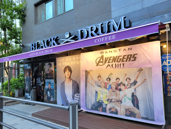 ハイブ本社裏のカフェ