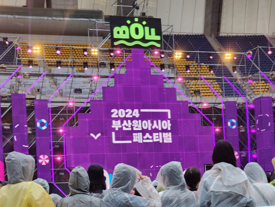 B1からのメインステージ（倍率3倍）