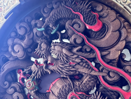 この龍がどこにいるのか探してみてね