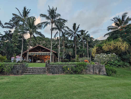 フィッシュポンド側から見た会場