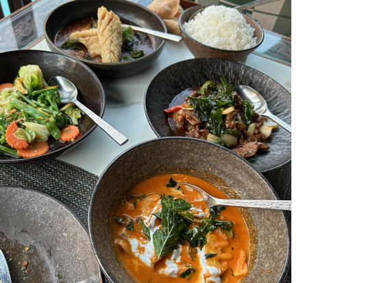 ティプタラ食事