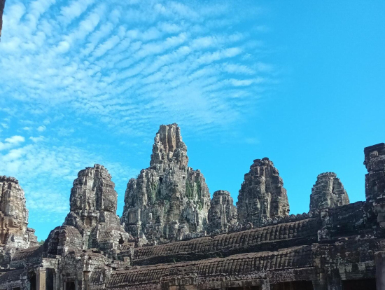 快晴の中、アンコール・トムを見ることができました。