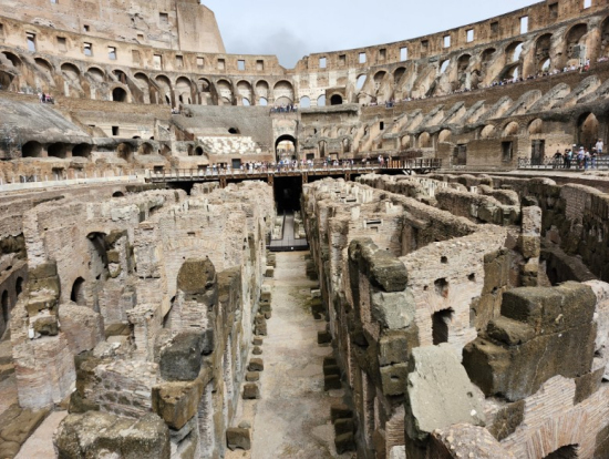 コロッセオ内部