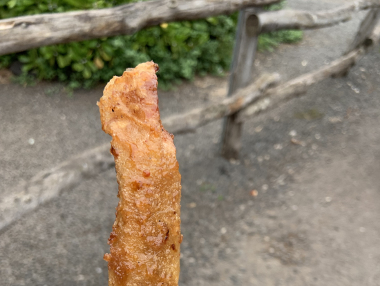 バナナ・ルンピア。揚げバナナです。