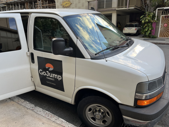 ホテルまで迎えにきてくれます。